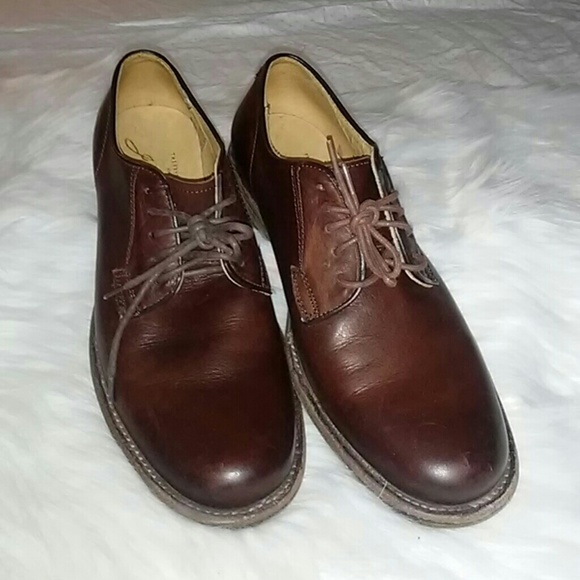 frye jones oxford